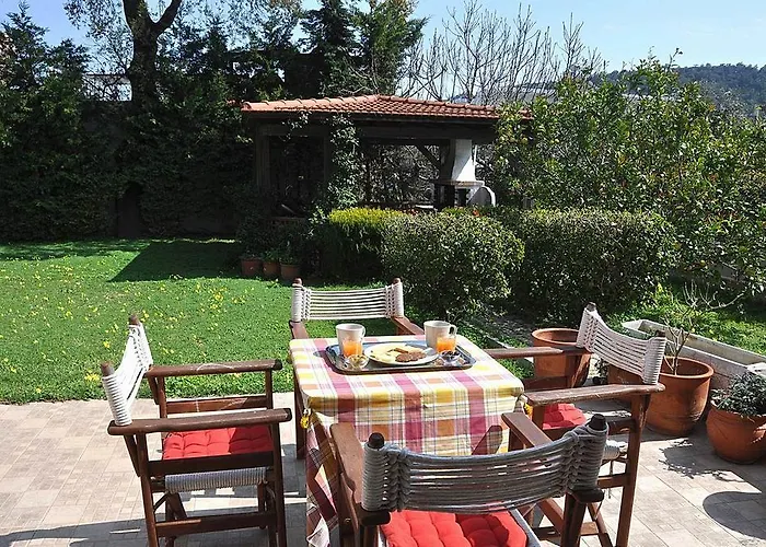 Beautiful House With Garden In Rhodes بيت للعطل إياليسوس